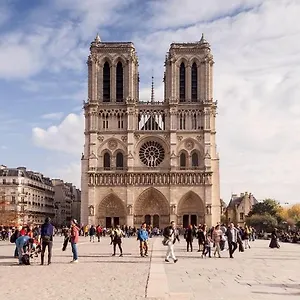 grand-bel-apartement-pres-de-notre-dame-et-la-seine.fr-paris.fr/